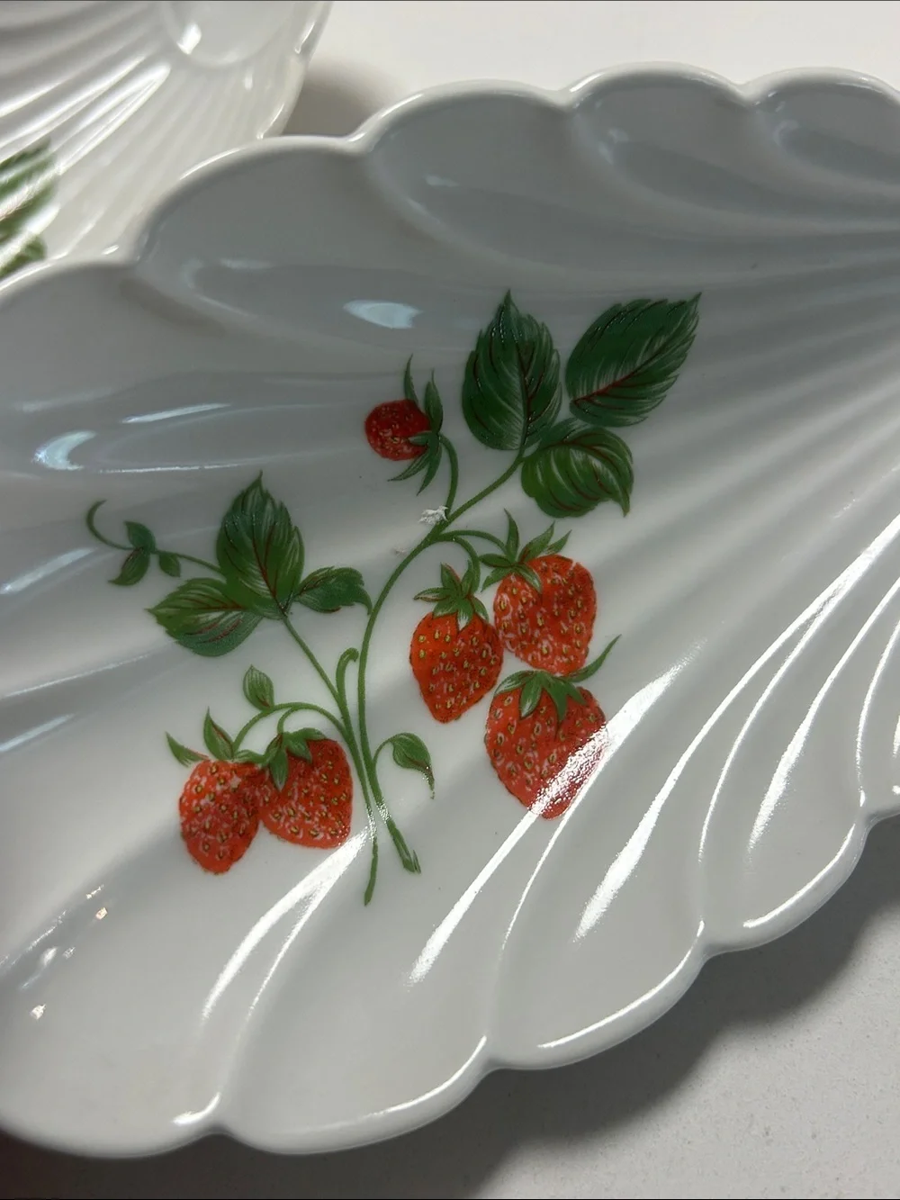 Limoges  White Porcelain Strawberry Shell Dishes